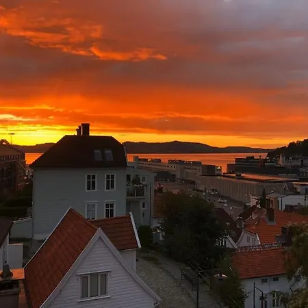 Daire Sentral Leilighet Med Fantastisk Utsikt!